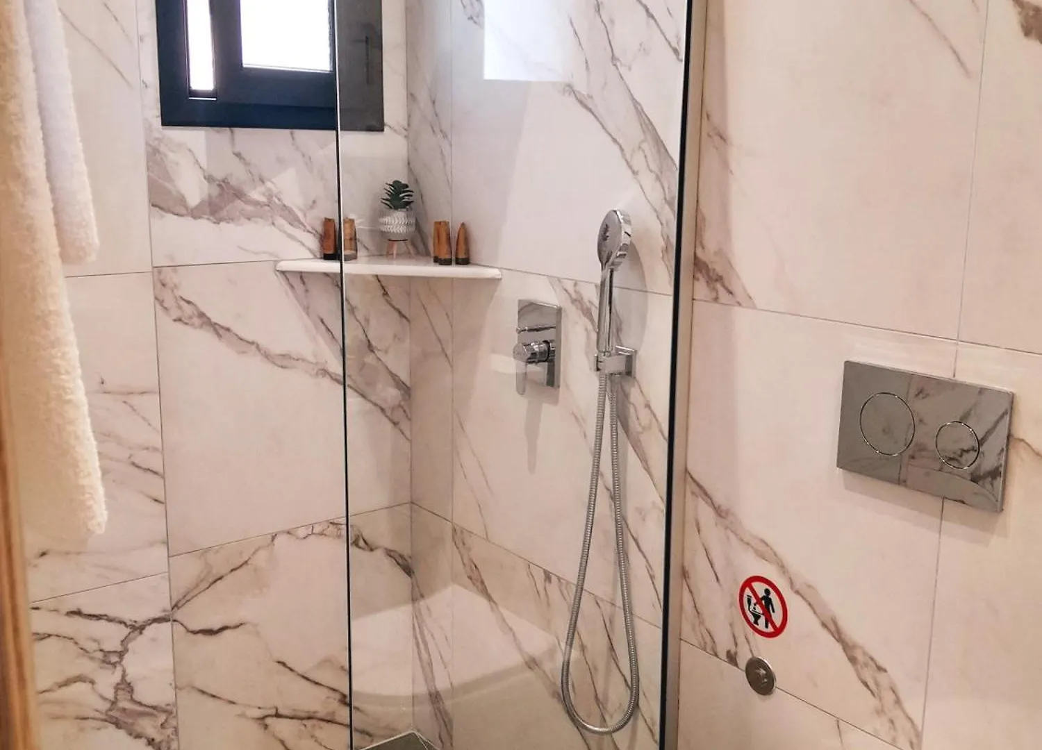 Anel Rooms Himare Appartamento